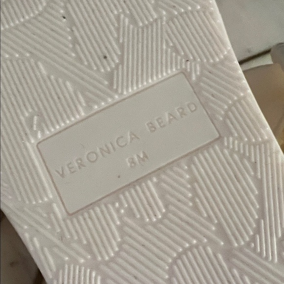 🛑 1 hour sale. Veronica Beard, size 8, off-white Sandals w/ Buckle, like new - Picture 11 of 11